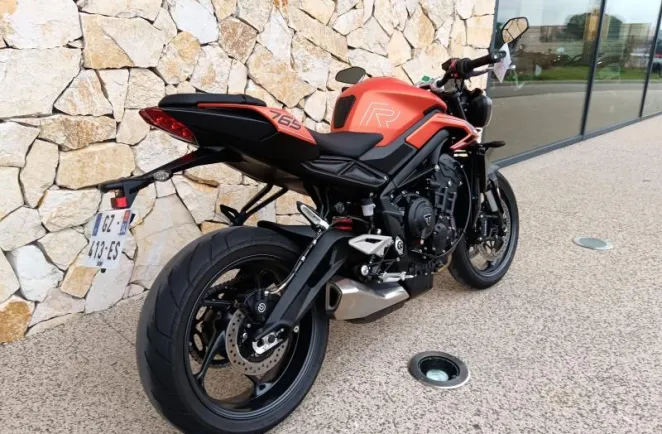 TRIUMPH 765 R 2024 120cv