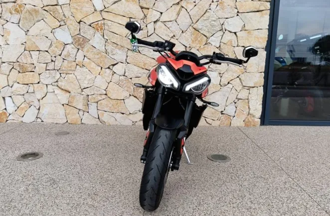 TRIUMPH 765 R 2024 120cv