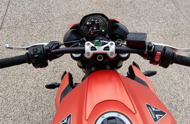 TRIUMPH 765 R 2024 120cv