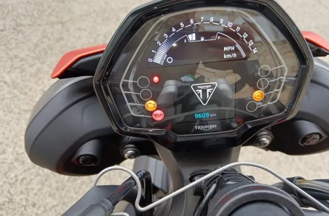 TRIUMPH 765 R 2024 120cv