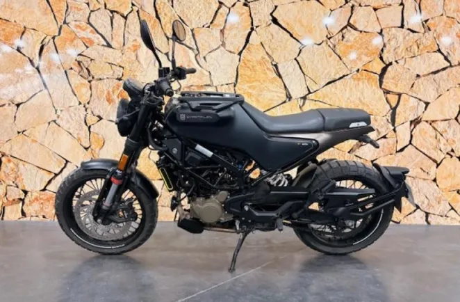 HUSQVARNA Svartpilen 125