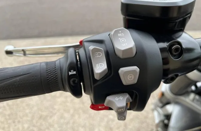 TRIUMPH Rocket III 2500 GT