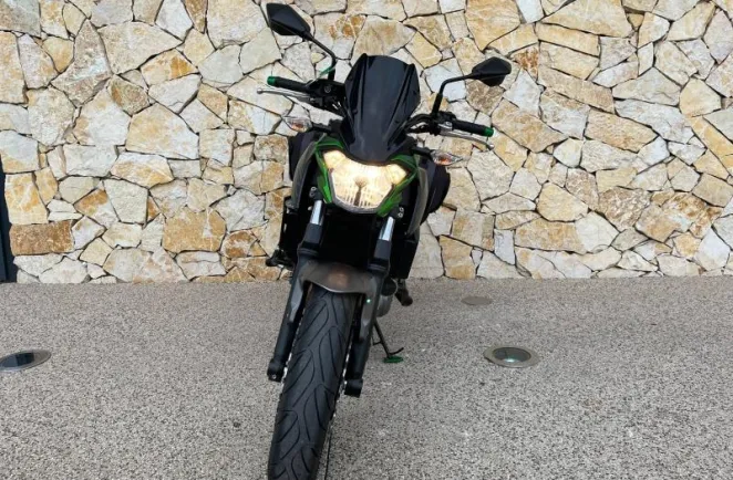 KAWASAKI 650 ABS 2018 A2
