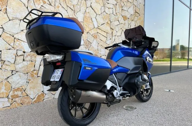 BMW 1250 RT AVEC AKRAPOVIC