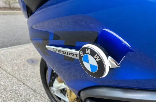 BMW 1250 RT AVEC AKRAPOVIC