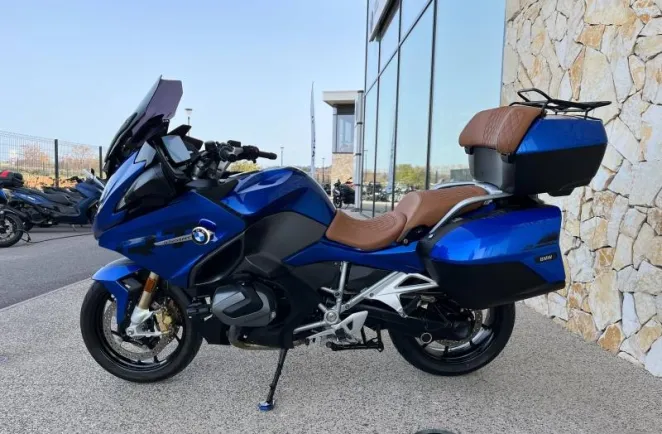 BMW 1250 RT AVEC AKRAPOVIC