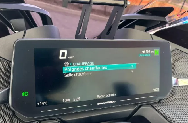 BMW 1250 RT AVEC AKRAPOVIC