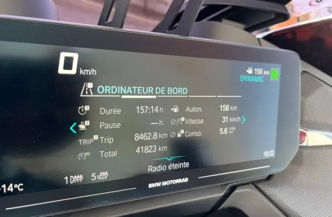 BMW 1250 RT AVEC AKRAPOVIC