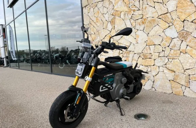 BMW CE02 full pack + sacoche.