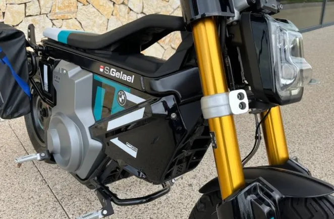 BMW CE02 full pack + sacoche.