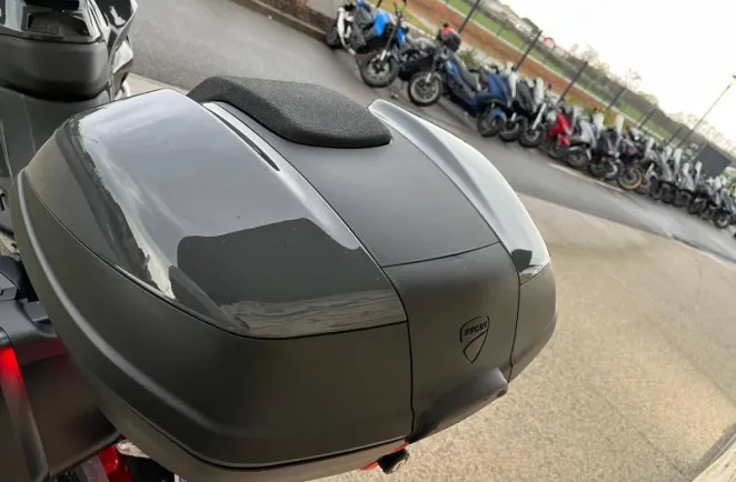 DUCATI V2 937 Pack Touring + options