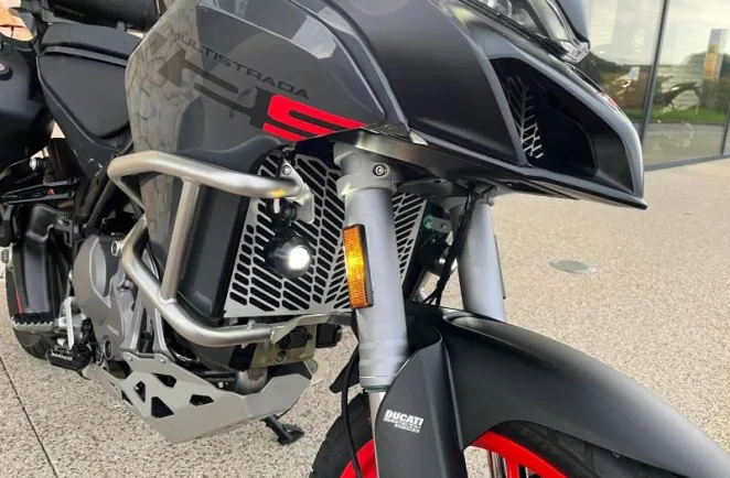 DUCATI V2 937 Pack Touring + options