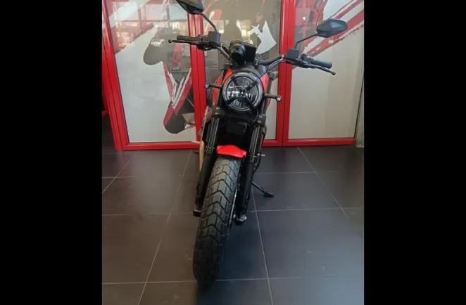 DUCATI Scrambler 800 Full Throttle