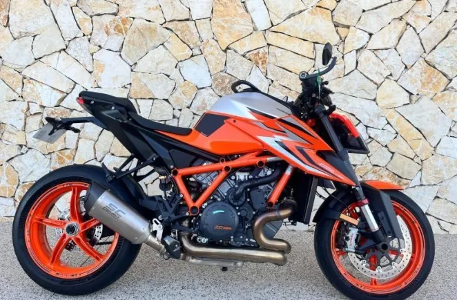 KTM Super Duke 1290 R ABS 2023