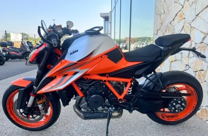 KTM Super Duke 1290 R ABS 2023