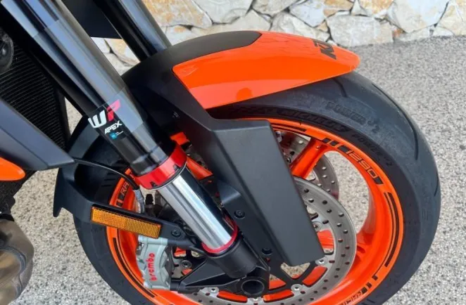 KTM Super Duke 1290 R ABS 2023
