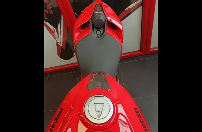 DUCATI 1103 Streetfighter V4 S