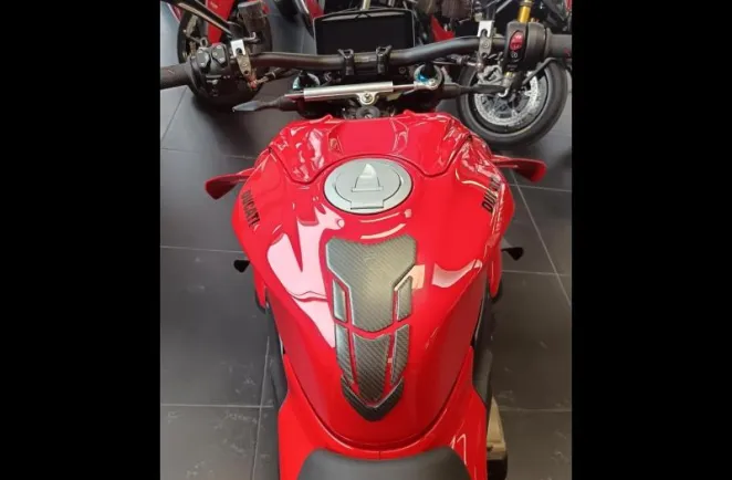 DUCATI 1103 Streetfighter V4 S
