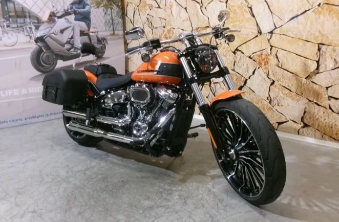 HARLEY-DAVIDSON Softail Breakout 1923