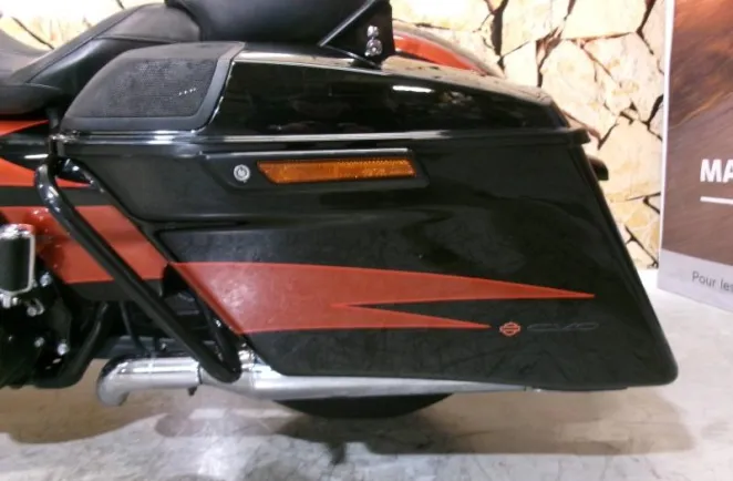 HARLEY-DAVIDSON CVO Street Glide 1868 ABS 2017