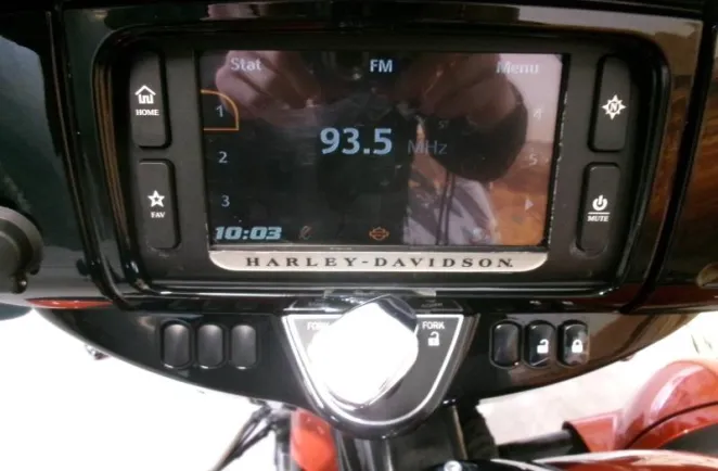 HARLEY-DAVIDSON CVO Street Glide 1868 ABS 2017