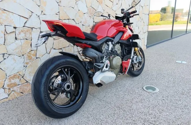 DUCATI 1103  V4 S Option carbone