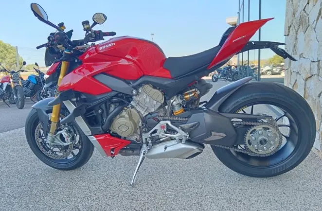 DUCATI 1103  V4 S Option carbone