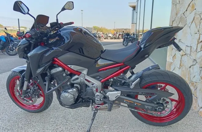 KAWASAKI 900 70kw ABS 2019 en 95cv