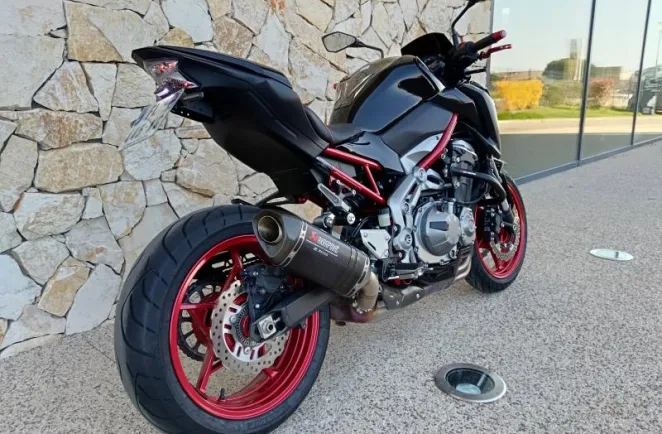 KAWASAKI 900 70kw ABS 2019 en 95cv