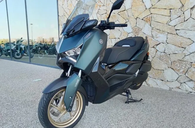 YAMAHA 300 Tech MAX