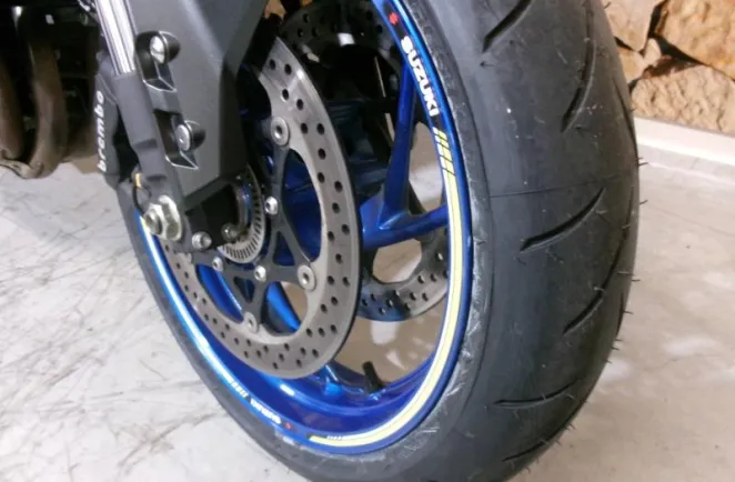 SUZUKI GSX-S 1000 - PNEUS NEUFS - REV. 12K OK