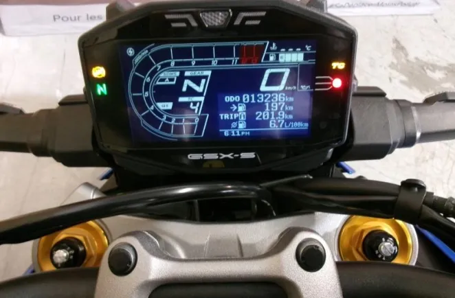 SUZUKI GSX-S 1000 - PNEUS NEUFS - REV. 12K OK