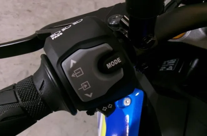 SUZUKI GSX-S 1000 - PNEUS NEUFS - REV. 12K OK