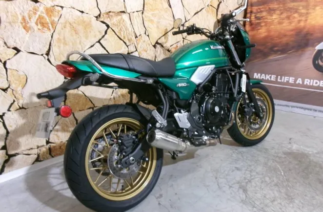 KAWASAKI Z 650 RS BRIDEE A2 + LIGNE COMPLETE HOMOLOGUEE