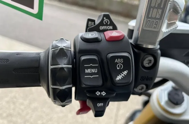 BMW 1250 R full Option 719 + valises