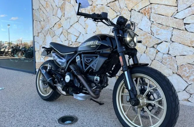 DUCATI Scrambler 800 Full Throttle