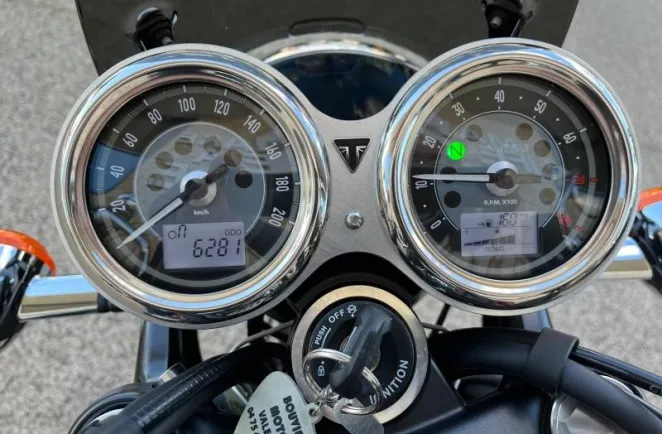 TRIUMPH T120 1200 Bicolore + OPTION