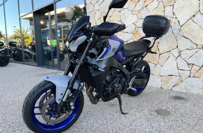 YAMAHA MT-09 900 2022 + OPTIONS