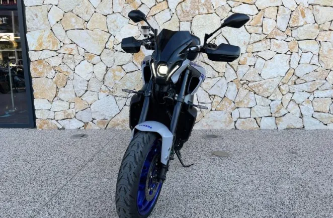 YAMAHA MT-09 900 2022 + OPTIONS