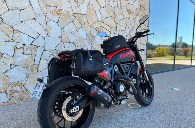 DUCATI 800 Full Throttle