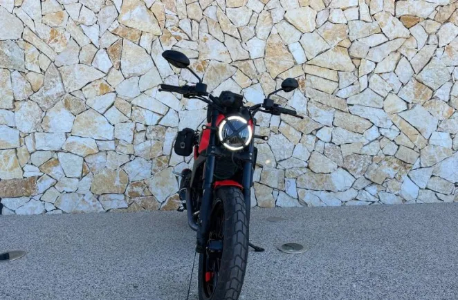 DUCATI 800 Full Throttle