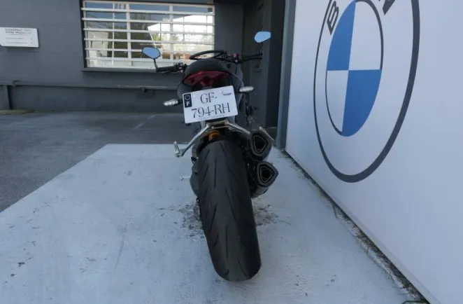 TRIUMPH 1200 RS + Options