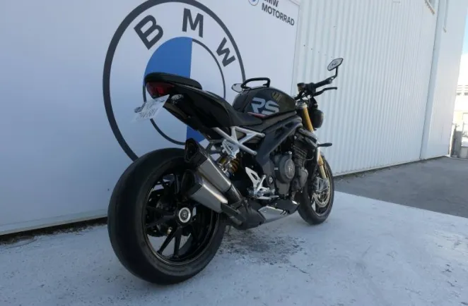 TRIUMPH 1200 RS + Options