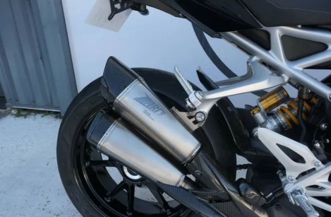 TRIUMPH 1200 RS + Options