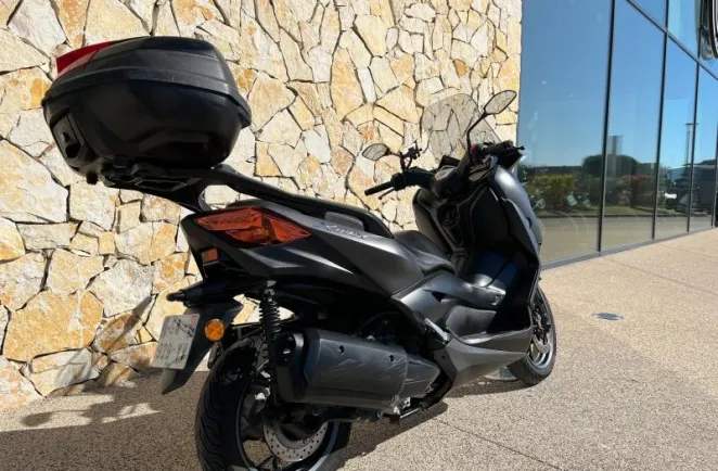 YAMAHA 300 ABS 2021