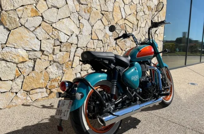 ROYAL ENFIELD 350 Halcyon