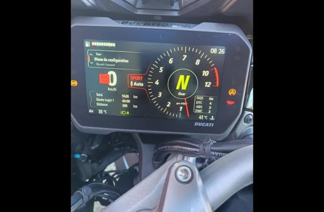 DUCATI Multistrada V4 S 1160 Essential Spoked wheels