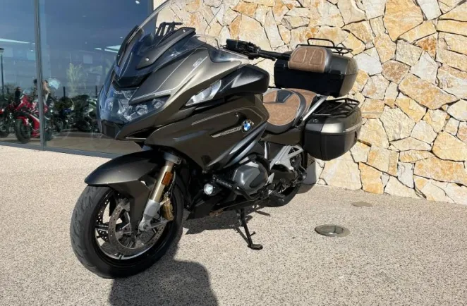 BMW 1250 RT full options + pot et jantes forgé