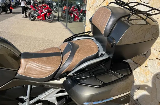 BMW 1250 RT full options + pot et jantes forgé