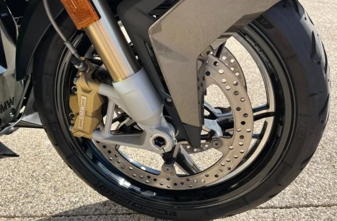 BMW 1250 RT full options + pot et jantes forgé